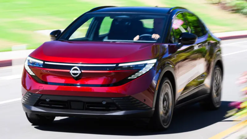 Новость об отзыве партии электромобилей Nissan Leaf