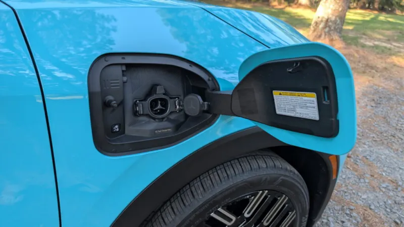 Информация о риске возгорания в Nissan Leaf 2026 года
