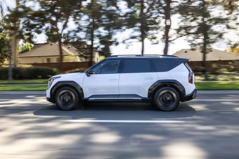  Kia’s Three-Row EV9 Recalled Over Airbag Issue