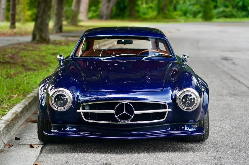Классические двери "крыло чайки" на реплике Mercedes 300 SL