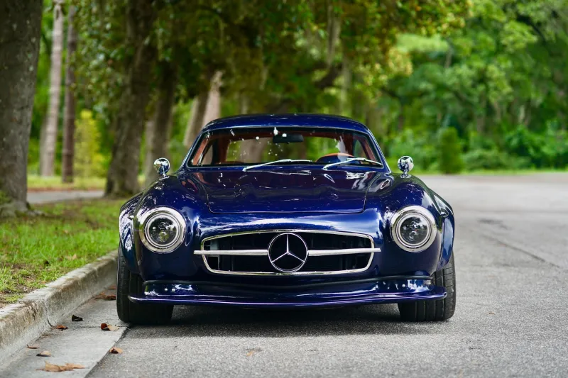 Интерьер реплики Mercedes 300 SL с элементами Chrysler Crossfire