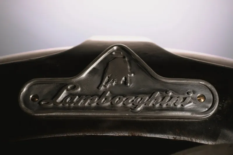 Эксклюзивный трактор Lamborghini, 36 л.с., ценой выше Revuelto