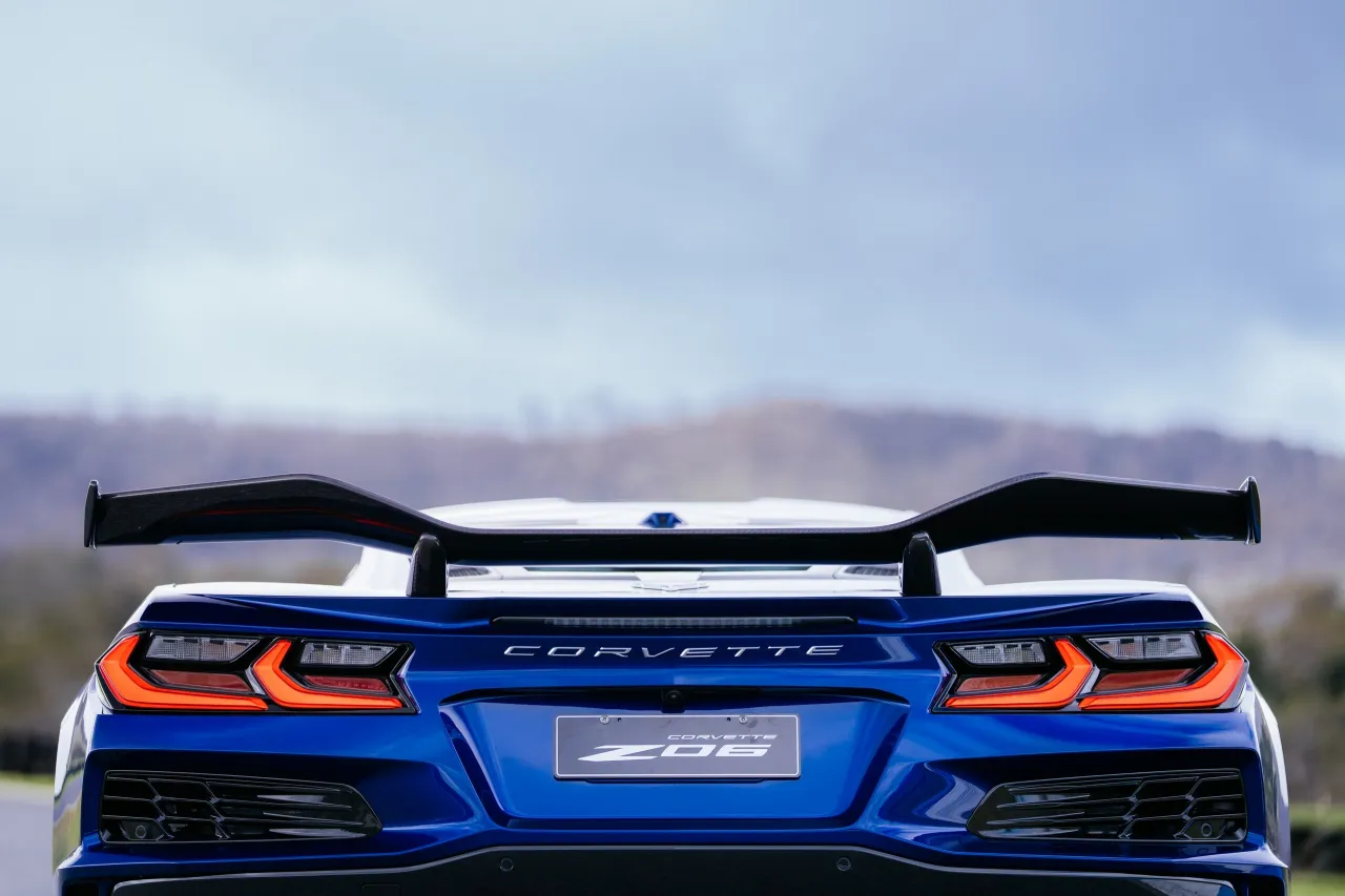 Испытания суперкаров Chevrolet Corvette Stingray и Z06 на пределе возможностей