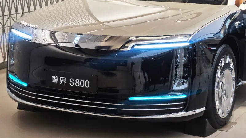 Mercedes ввела турquoise‑свет для автопилота, Китай внедряет его повсеместно