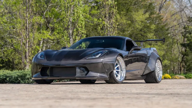 Углепластиковый кузов и расширенные арки: тюнинг Corvette ZR1