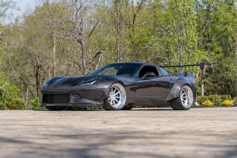 Экстремальный обвес для Corvette: работа мастерской Black Manta