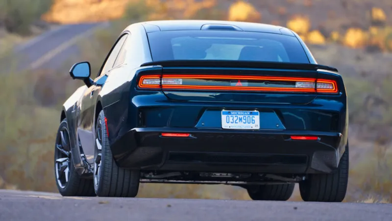 Отчет о финансовых потерях Edmunds: Charger Daytona